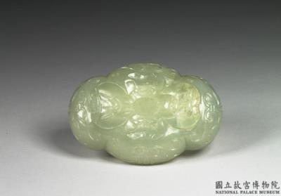 图片[3]-Jade box in the shape of chinese crabapple, India-China Archive